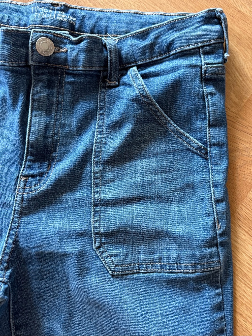 Time & Tru High-Rise Wide-Leg Cropped Jeans Front Porch Pockets Women’s Size10 - Picture 4 of 13